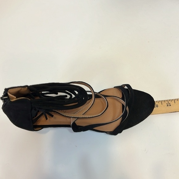 Sociology Strappy sandals.  Black. Size 9 1/2.Block Heel - Picture 3 of 8